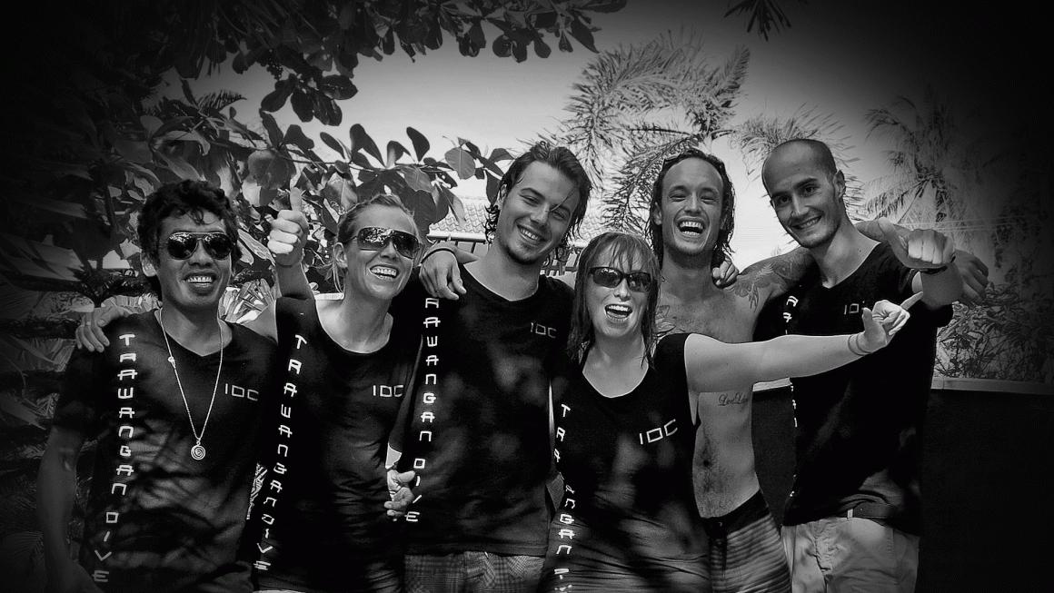 c835990d21681d0fb71e81430d90788eb4c866cf.gif PADI IDC Gili Trawangan Scuba Instructor Training 2026 Schedule Announced